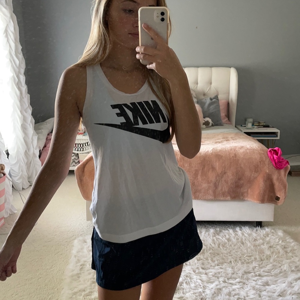 Nike Tank Top - Picture 4 of 5